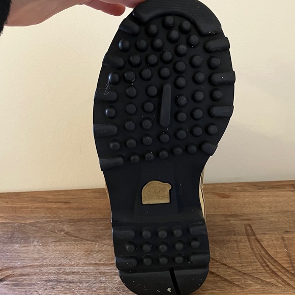 Sorel original Caribou leather & rubber Winter Boots. - Picture 8 of 8